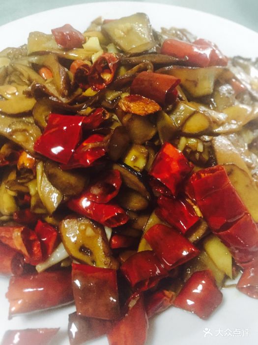 食膳野生菌汤锅(澄江店)炒干椒牛肝菌图片 - 第1张