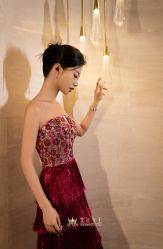 点击看大图 -艾拉·女王婚纱礼服馆