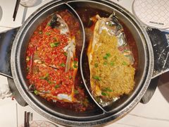 -阿瓦山寨·湘菜现炒·剁椒鱼头王(咸阳总店)