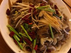 -闯关东东北农家菜(崂山石老人店)