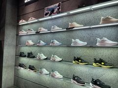 -迪桑特DESCENTE(北京三里屯BLANC店)