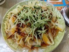 -艾力江和田馕坑烤肉店