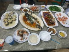 -四川小胡子海鲜(丁村万人海鲜广场店)