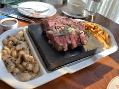 炒鲜蘑菇-Entrecôte 法国牛扒馆(保利·时光里店)