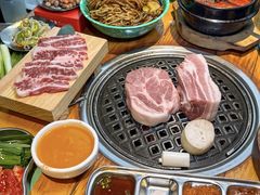 -唯成•韩国炭火烤肉 유성고기