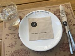 -Mark&Mars Restaurant