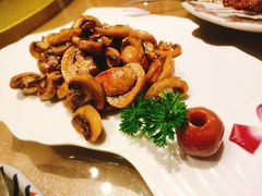-山楂树融合菜餐厅