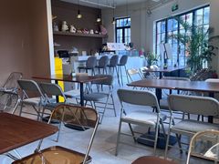 -Fridi Patisserie Cafe