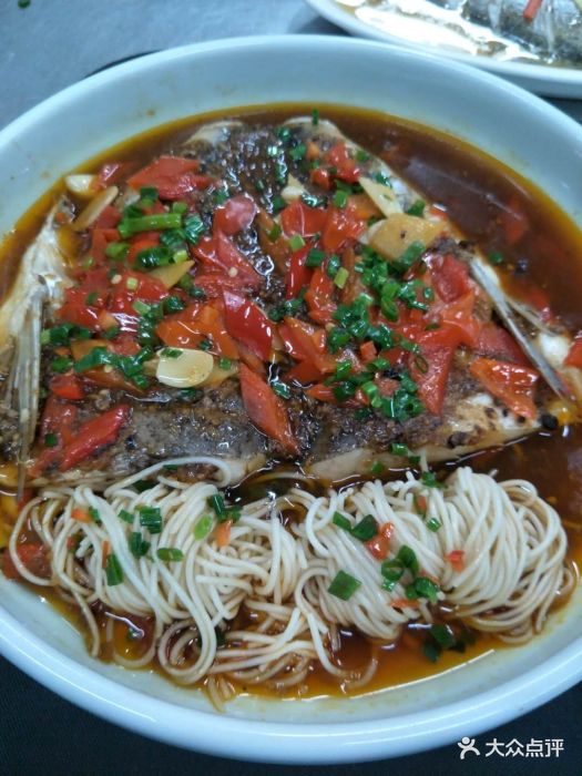 石弄堂(爱琴海店)鱼头皇图片 - 第1张