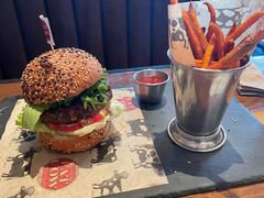 -FAT COW(虹梅路店)