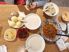 -三好食堂(煎饺·馄饨·肉饼米线·盛世广场店)