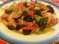 -闯关东东北农家菜(崂山石老人店)