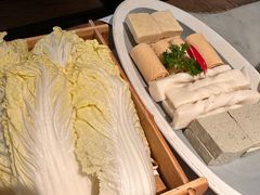 -尚尚仙·酸汤猪手·猪肚鸡火锅(华联万柳购物中心店)