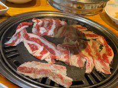 精品牛五花-唯成•韩国炭火烤肉 유성고기