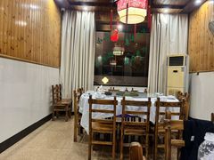 -峡谷农家乐饭店