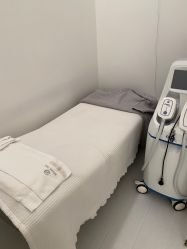 -微笑雨嘉造型护肤