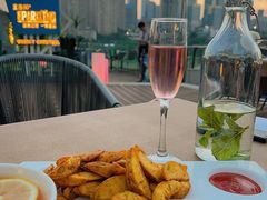 -埠口精酿夜景餐酒吧· BREWPORT BISTRO(长嘉汇重庆之眼店)