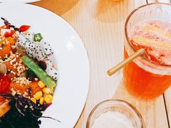 西柚绿茶-F+轻食健身赋能空间(中华北路国贸商场店)