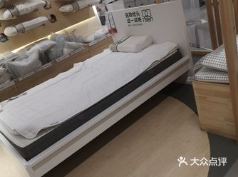 宜家家居里边的玩偶有很多，就是森林王国里边的