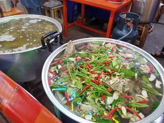 -席娜卡琳火车铁道夜市