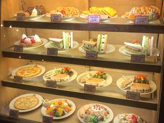 面包甜点陈列柜-漫咖啡(沙龙汇店)