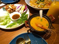 蜜糖炭烧猪颈肉配沙拉-星叶·东南亚料理(宁波万象汇店)