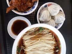 鲜肉小笼-王興記(崇安寺店)