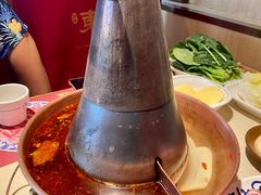 鸳鸯炭锅-东镇老火锅(长春路首店)