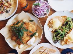 -ROAST coffee & eatery