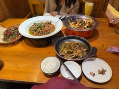 -老滇山寨•云南特色菜•地方菜•民族风情歌舞表演(金碧店)