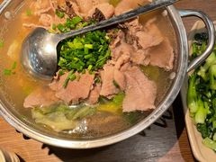 跷脚牛肉小锅-肖四女乐山跷脚牛肉(世博源店)