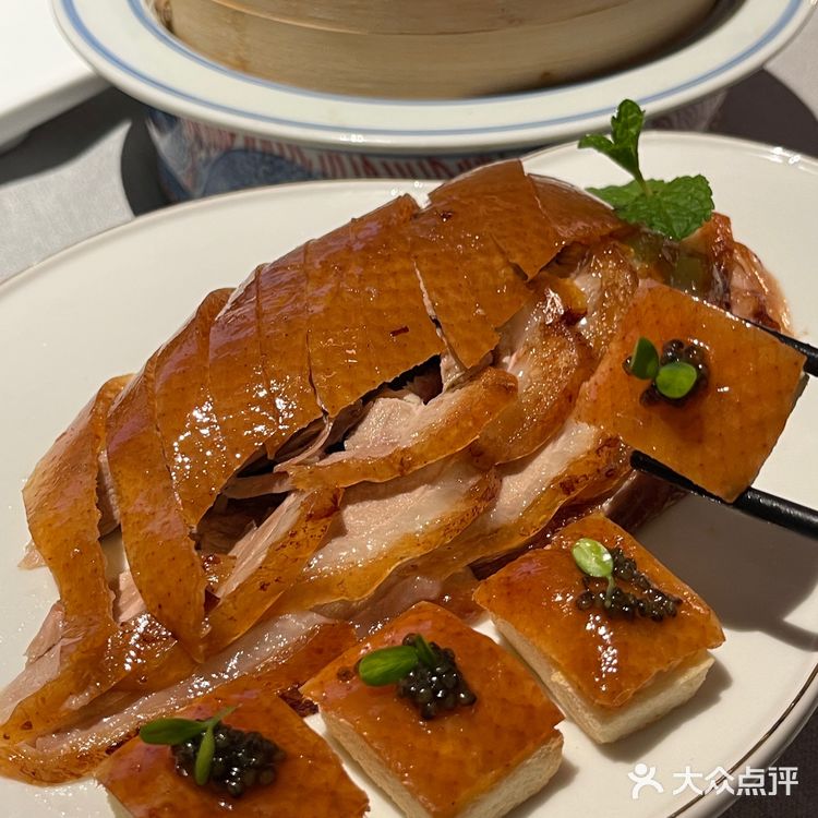 大河上下北京烤鸭终于开来珠海啦！装修风格高端别致！