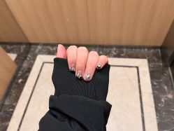 -UGIRL有个美甲