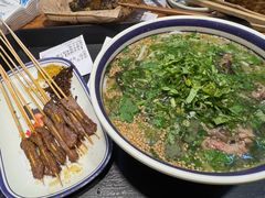 -云阿蛮云南生烫牛肉米线(奉贤路店)