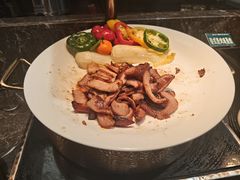 -金马门国际美食百汇(珞喻路店)