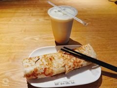 弄堂原味蛋饼-弄堂咪道-饭香·面香·馄饨香(钦州北路田尚坊店)