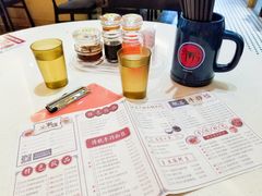 餐具摆设-潮庭港式茶餐厅·熊仔奶茶(同济广场店)