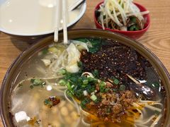 -三好食堂(煎饺·馄饨·肉饼米线·盛世广场店)