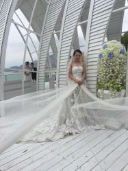 -现代经典婚纱摄影