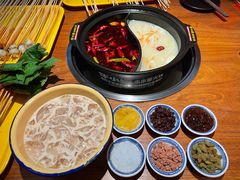 -牛小嫩串串火锅(老国贸总店)