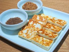 瓦片烤云腿乳饼-一坐一忘云南菜(三里屯店)