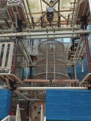 -PIPIKINGDOM皮皮王国欢乐号(欢乐海岸购物中心店)