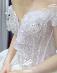 -LOVE SHINE婚纱·红鼎庄龙凤褂·妈妈装定制