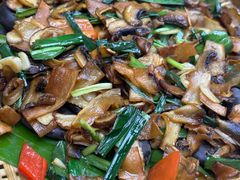 -云海肴·汽锅鸡·云南菜(天山百盛优客店)