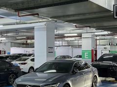 -新世界新丸中心-地下停车场