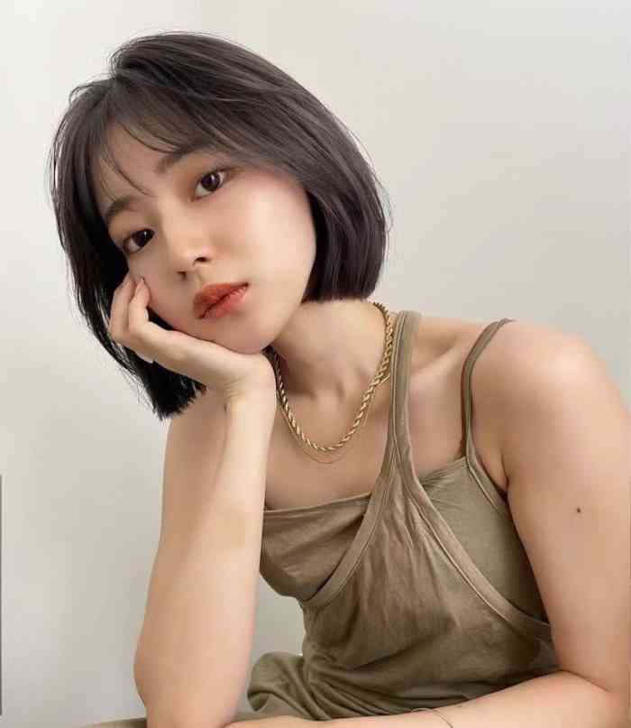 按摩发型师剪发也很仔细问了我的意见剪了一个适合我的发型下次做头