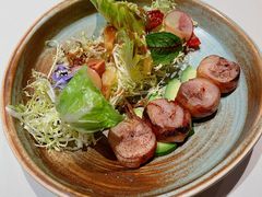 秘制脆皮鸡牛油果罗马生菜沙拉-Tomato&Pepper法餐厅