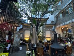 -四方小吃·白族庭院餐厅