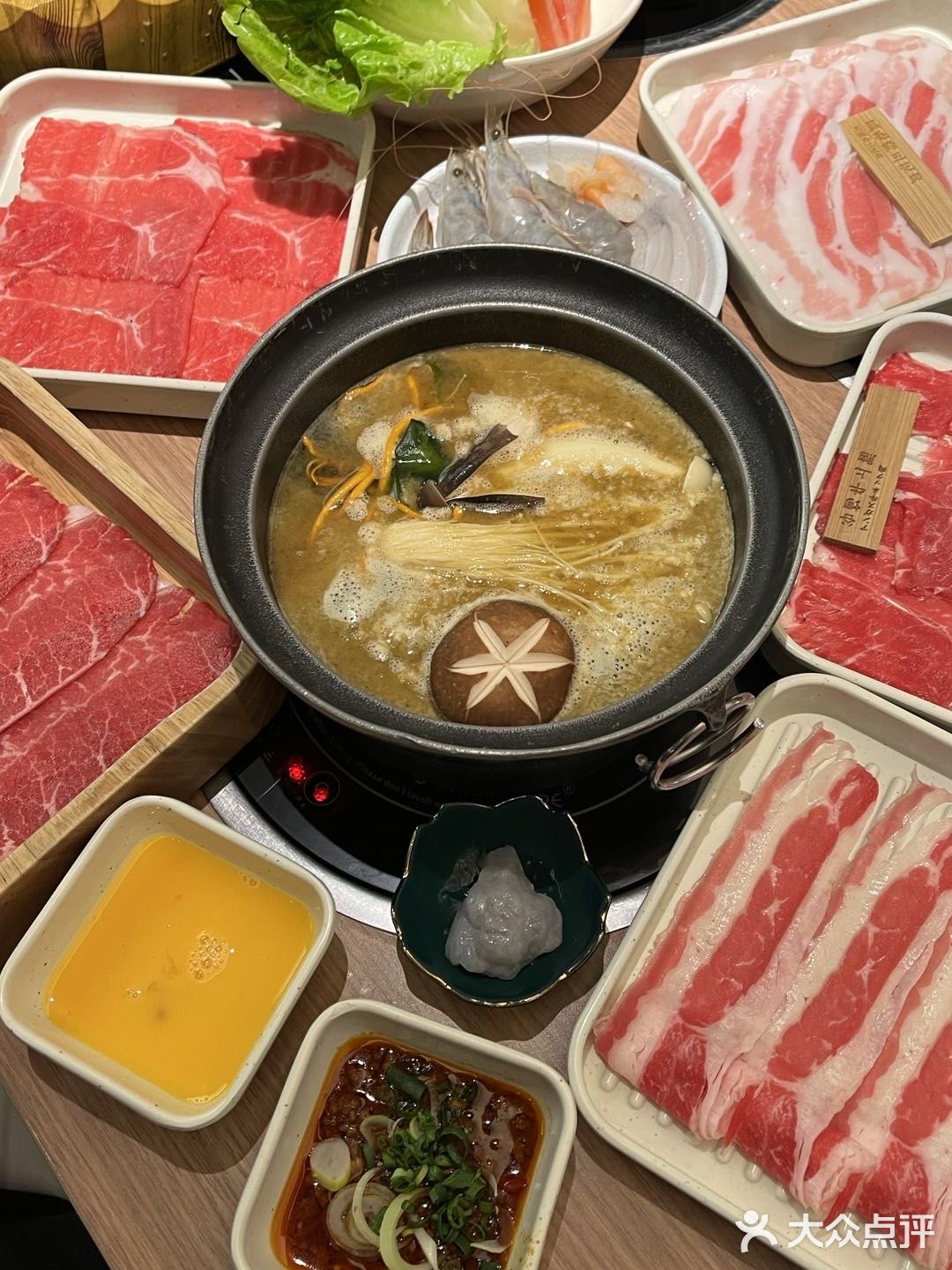哇哇哇，老板请客  今天部门的人聚餐