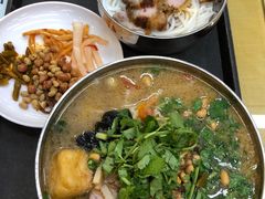 老友汤粉-红鼻子桂林米粉(金唐新光界店)